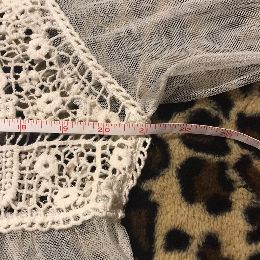 Lace top - Picture 4 of 4